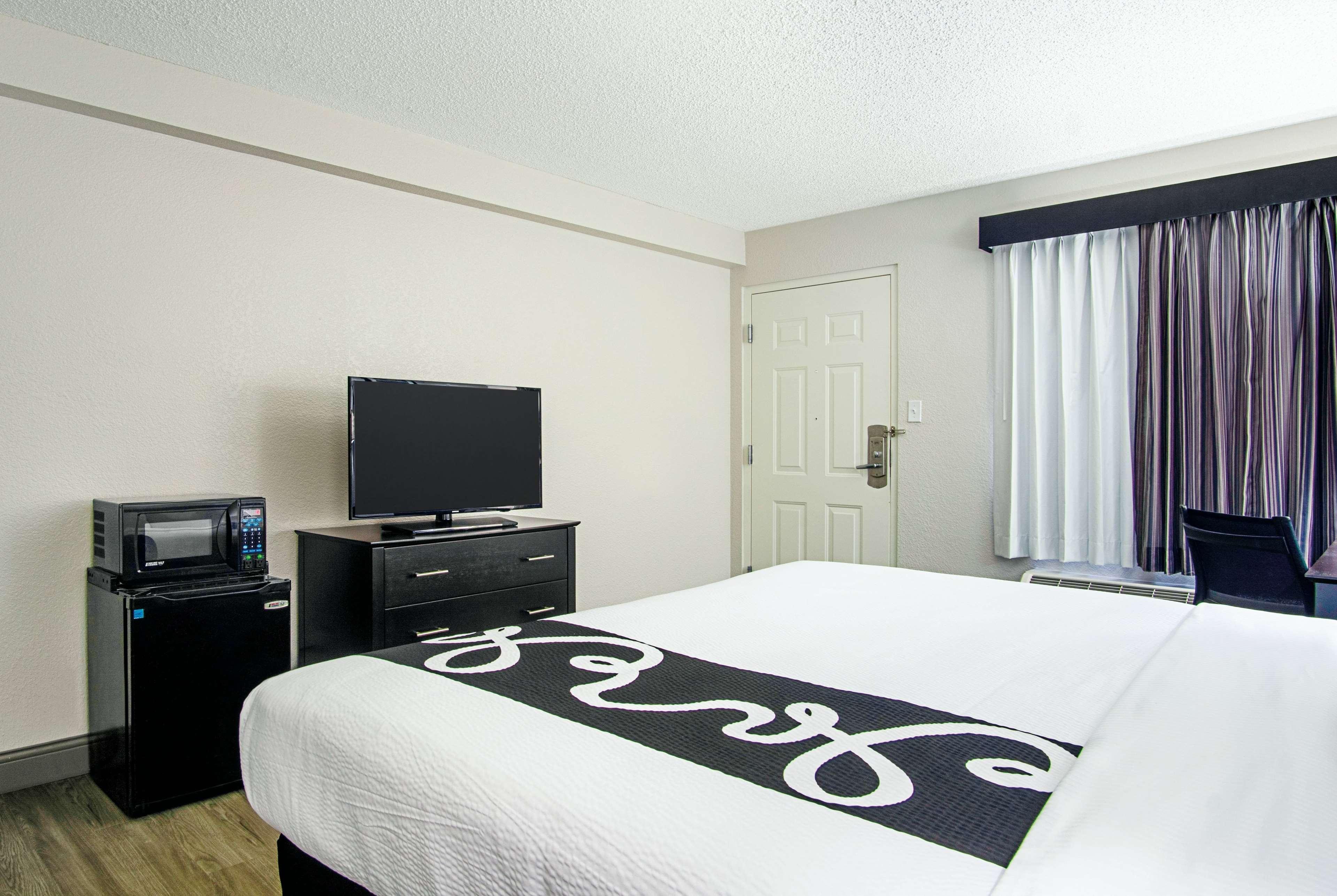 La Quinta Inn By Wyndham West Palm Beach - Florida Turnpike Century Village  Exterior foto