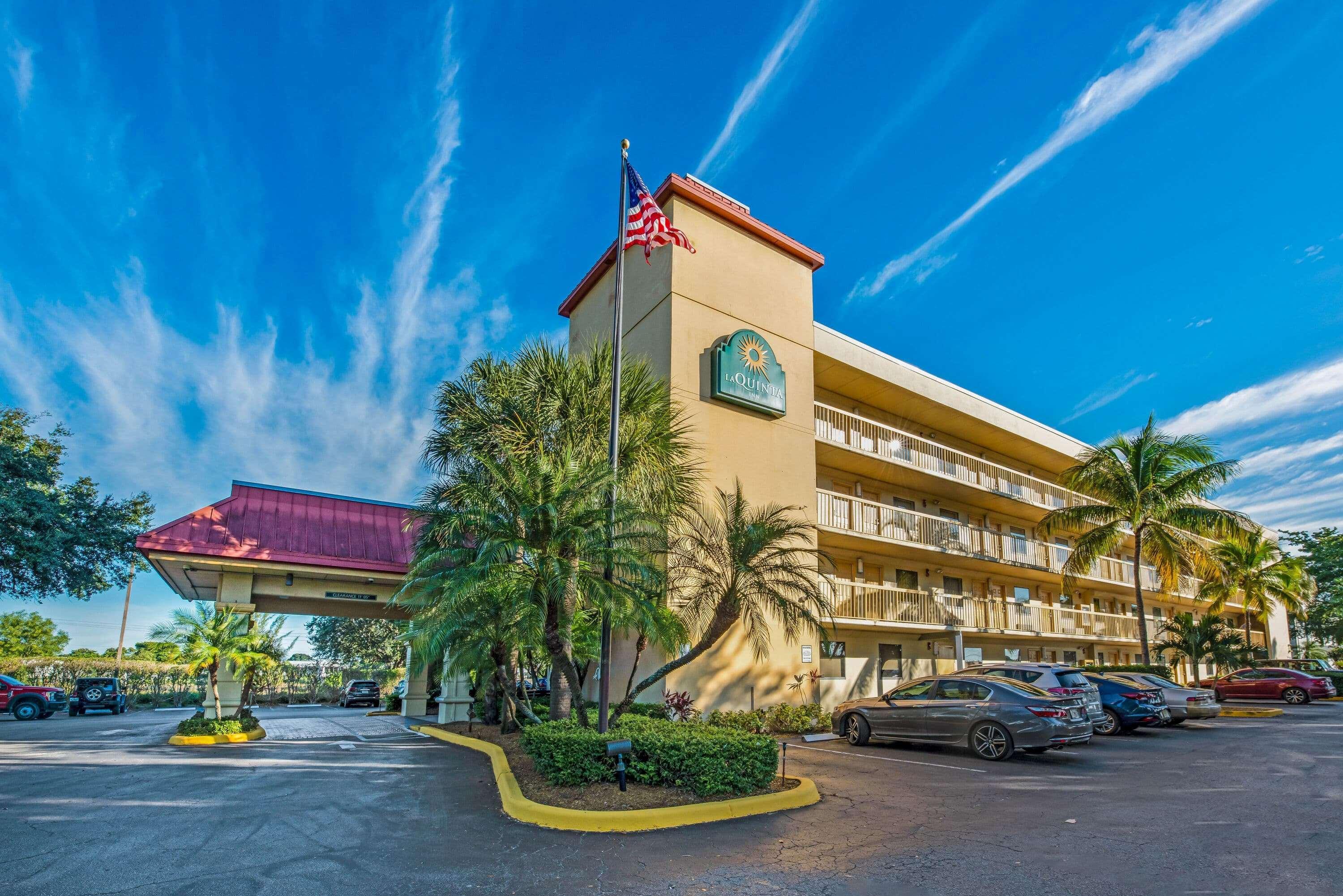 La Quinta Inn By Wyndham West Palm Beach - Florida Turnpike Century Village  Exterior foto